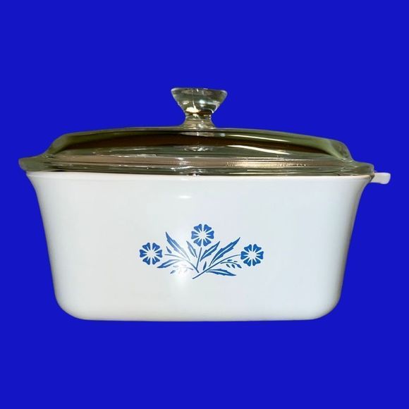 VINTAGE CORNING WARE P-4-B BLUE CORNFLOWER CASSEROLE W/LID - Picture 1 of 5